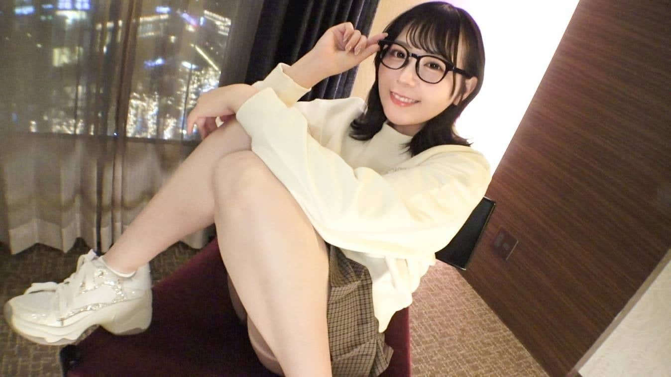 SIRO-5709 Just Looking Is Healing! Calm Girl but Masturbates 5 Times a Week Crazy Woman【Sana 20 Years Old】Awkward Cowgirl Is Actually Good! Dense Sex with Soft Body Wrapping Around! 【First Shoot】Applied via Net → AV Experience Shoot 2602