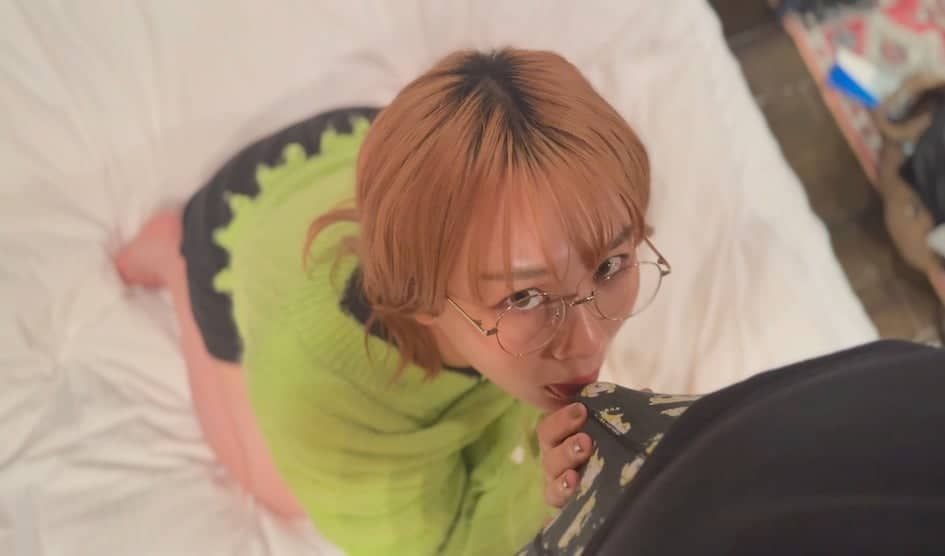 FC2-PPV-4948560 An excessively cute college girl gives full service in both casual clothes and cosplay, so I creampied her and came in her mouth